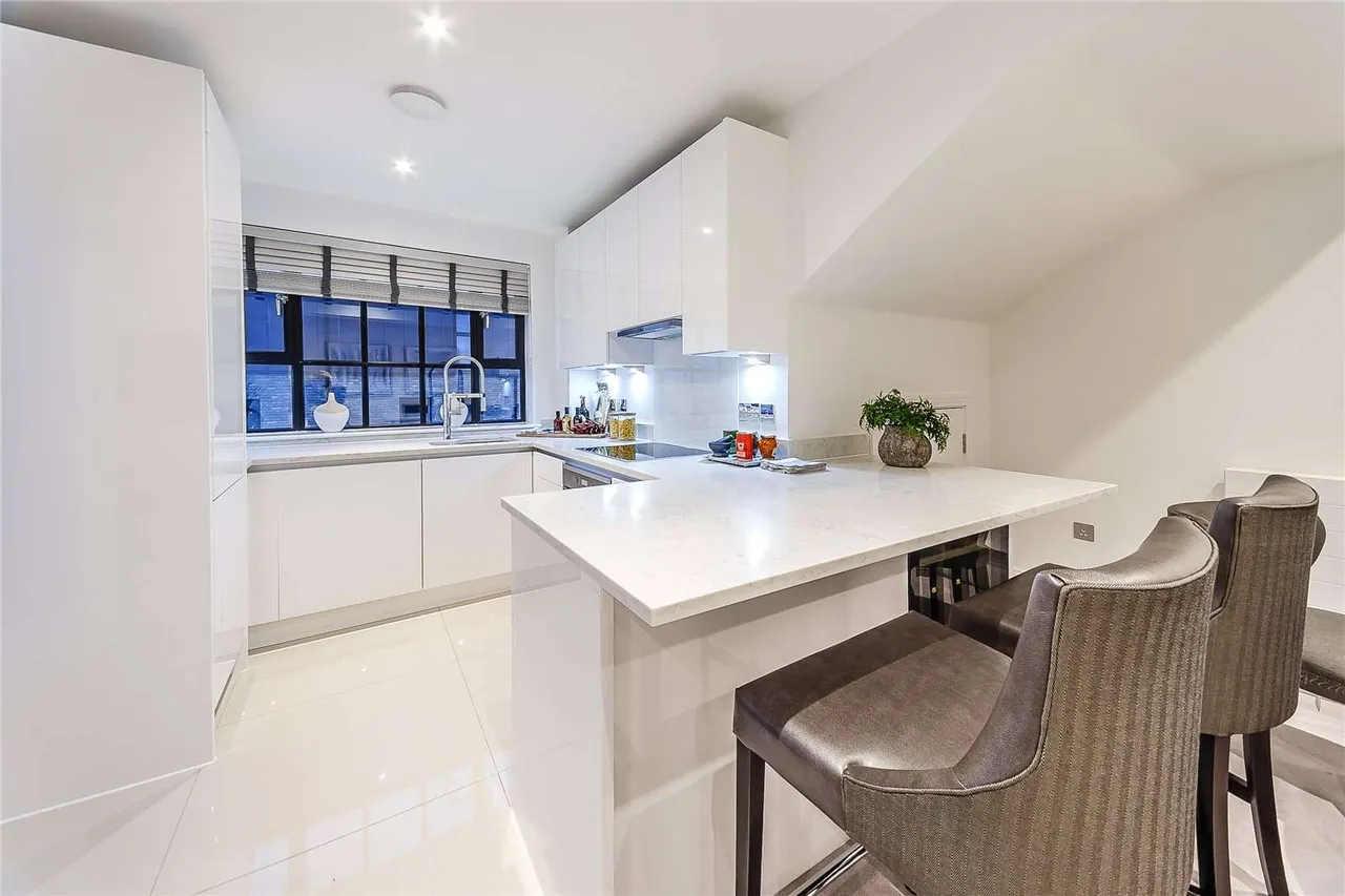 Rainville Road, Hammersmith, W6, photo 2