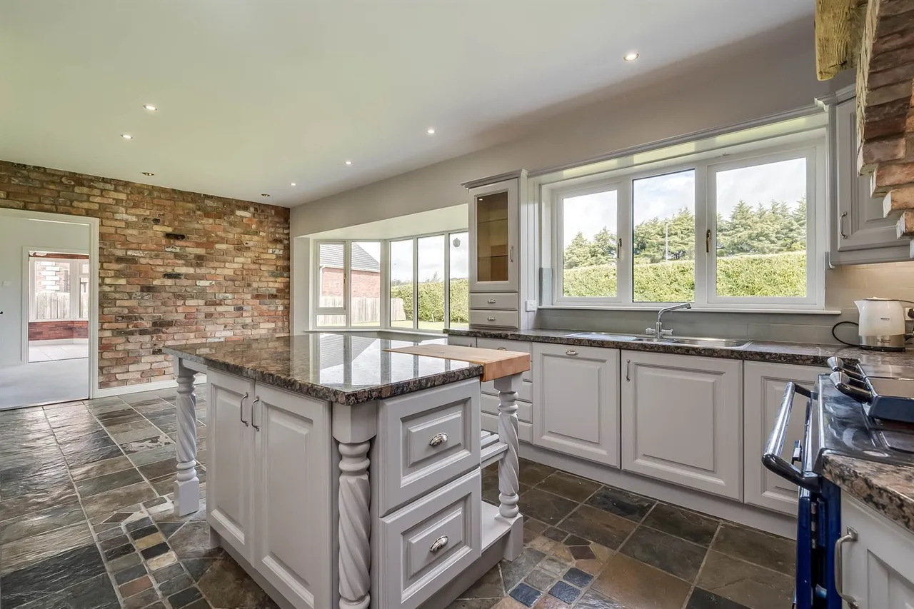 Hillsborough Road, Dromore, BT25, photo 9