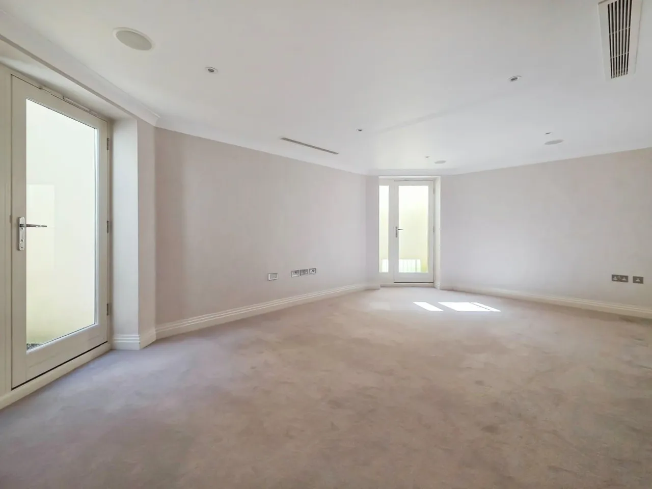 Havanna Drive, London, photo 23