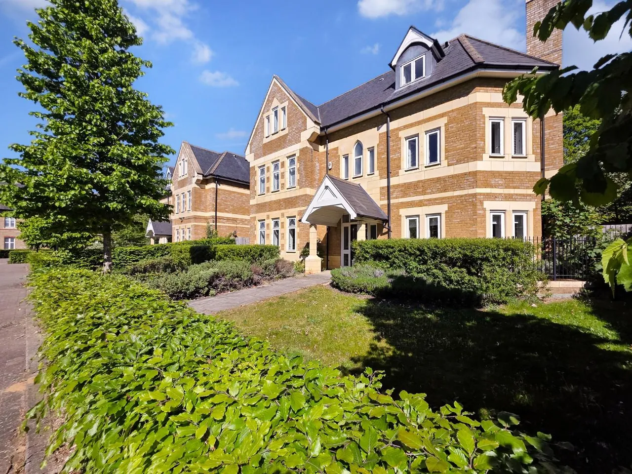 Havanna Drive, London, photo 3