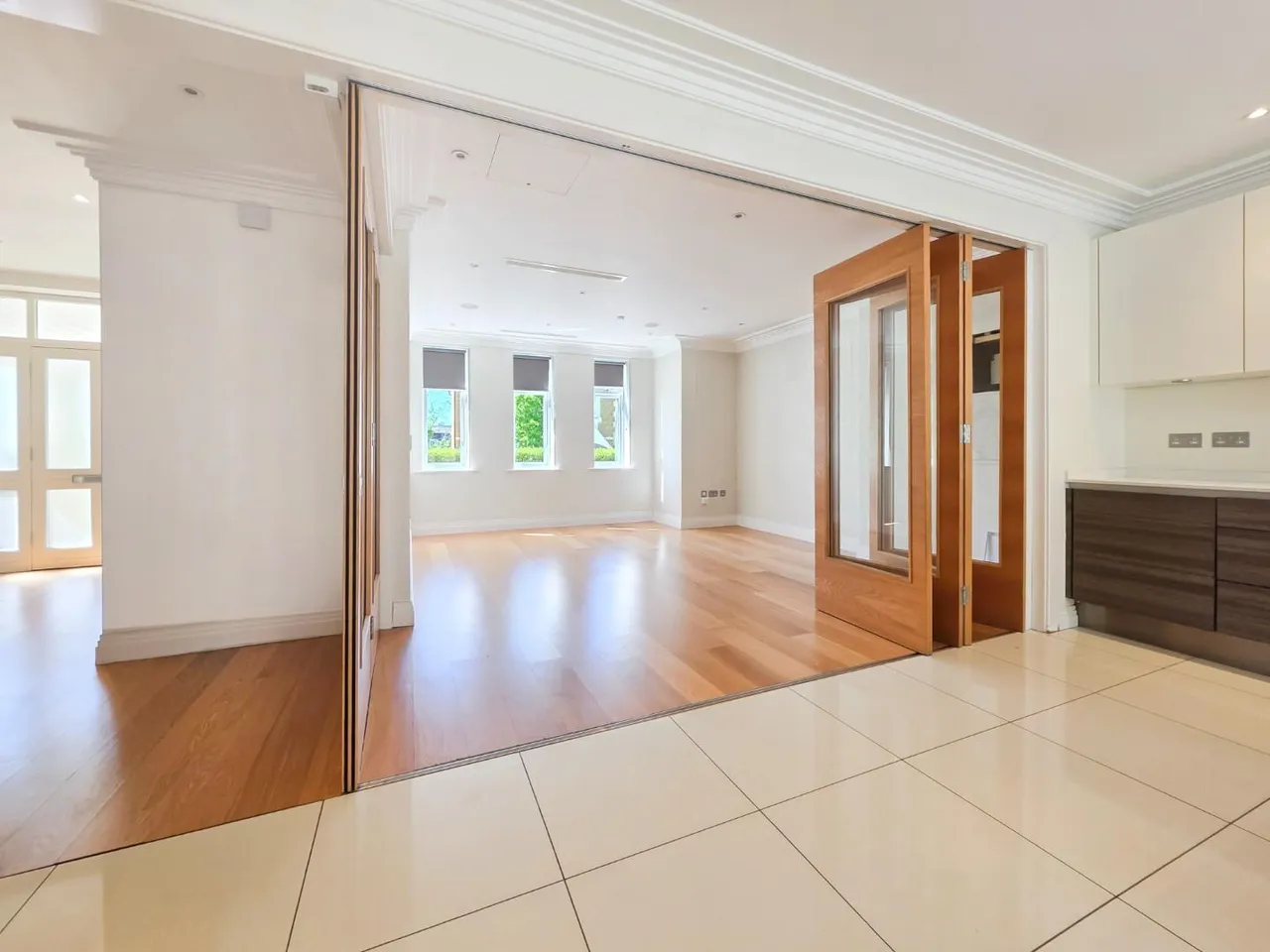 Havanna Drive, London, photo 5