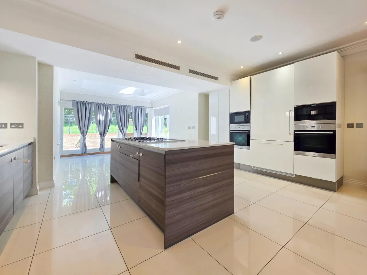 Havanna Drive, London, photo 4
