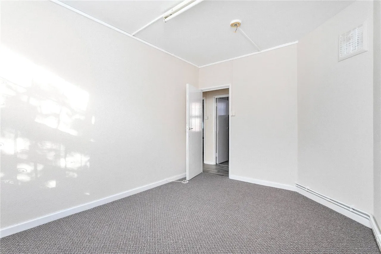 Lordship Road, London, N16, photo 10
