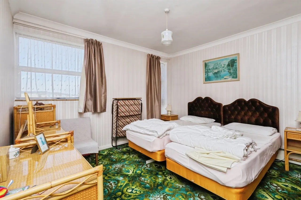 Grand Parade, Eastbourne, BN21, photo 8