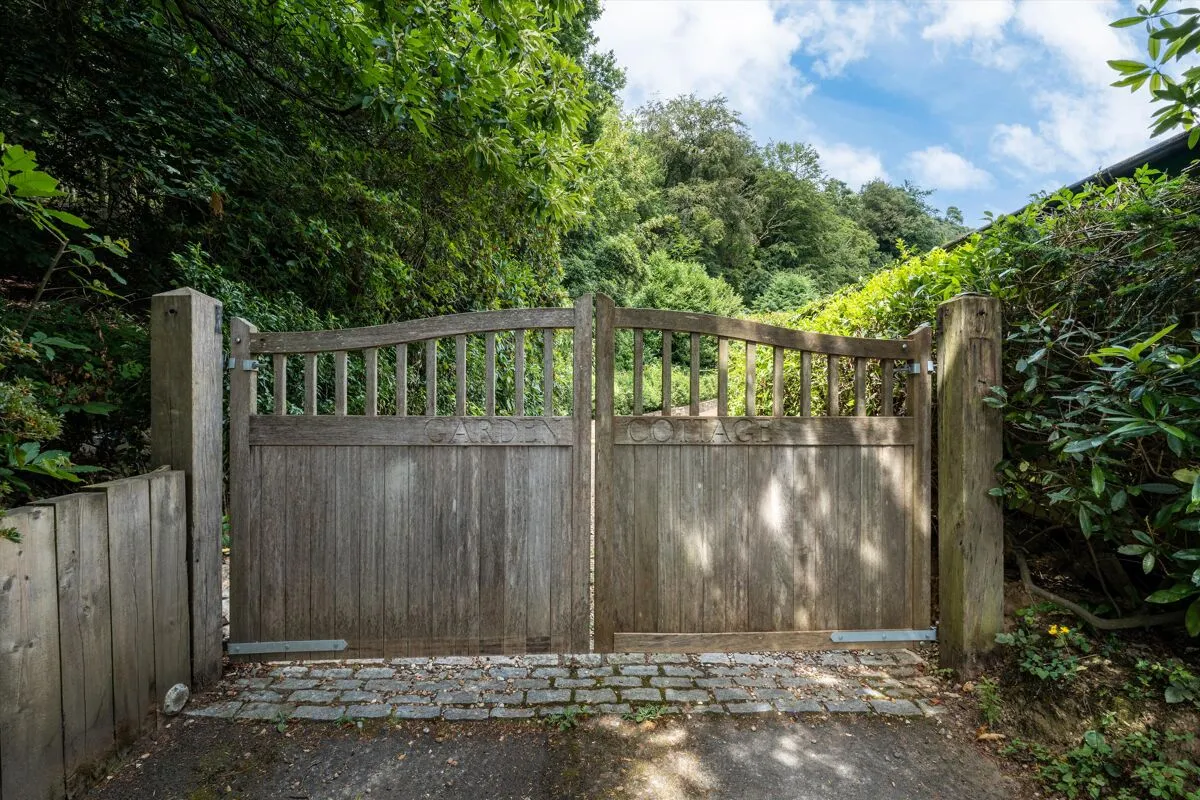 Campfield Place, Leith Hill, RH5, photo 11