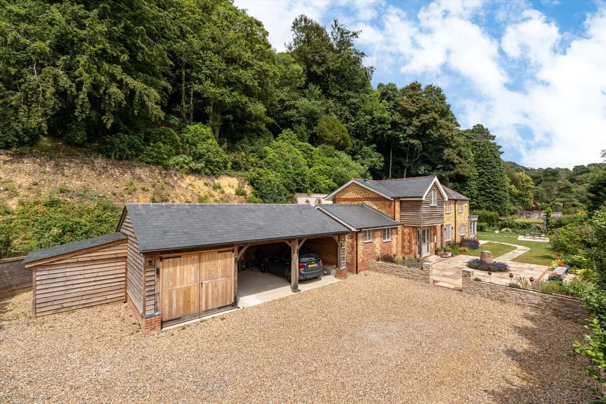 Campfield Place, Leith Hill, RH5, photo 3