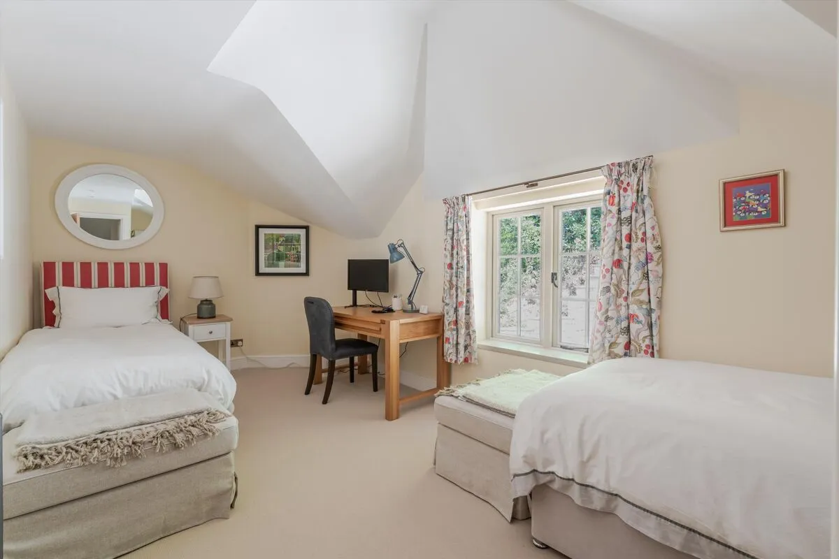 Campfield Place, Leith Hill, RH5, photo 24