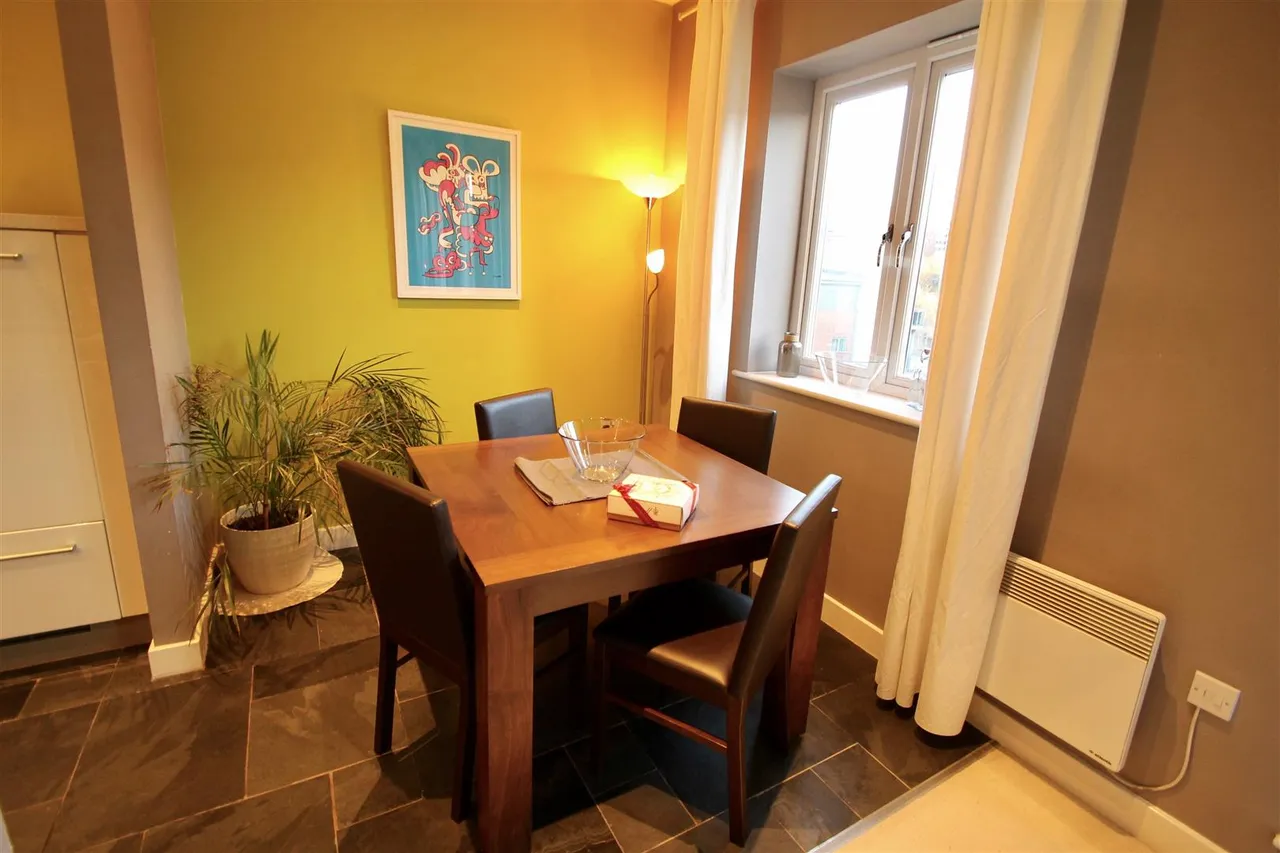 Worsdell Drive, Gateshead, photo 9