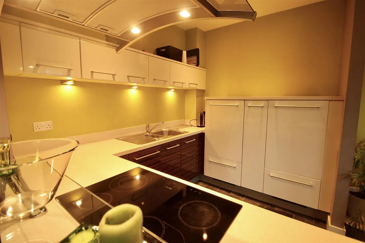 Worsdell Drive, Gateshead, photo 6