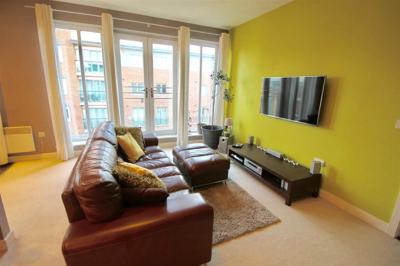 Worsdell Drive, Gateshead, photo 4