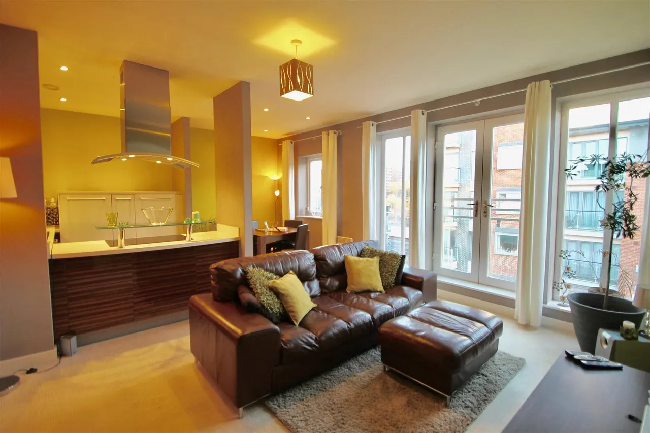 Worsdell Drive, Gateshead, photo 5