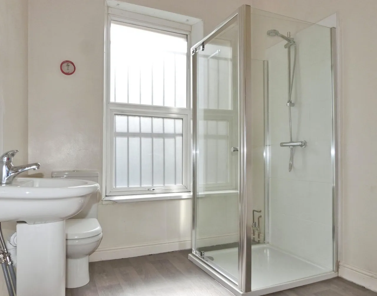 Cheltenham Crescent, Harrogate, HG1, photo 4