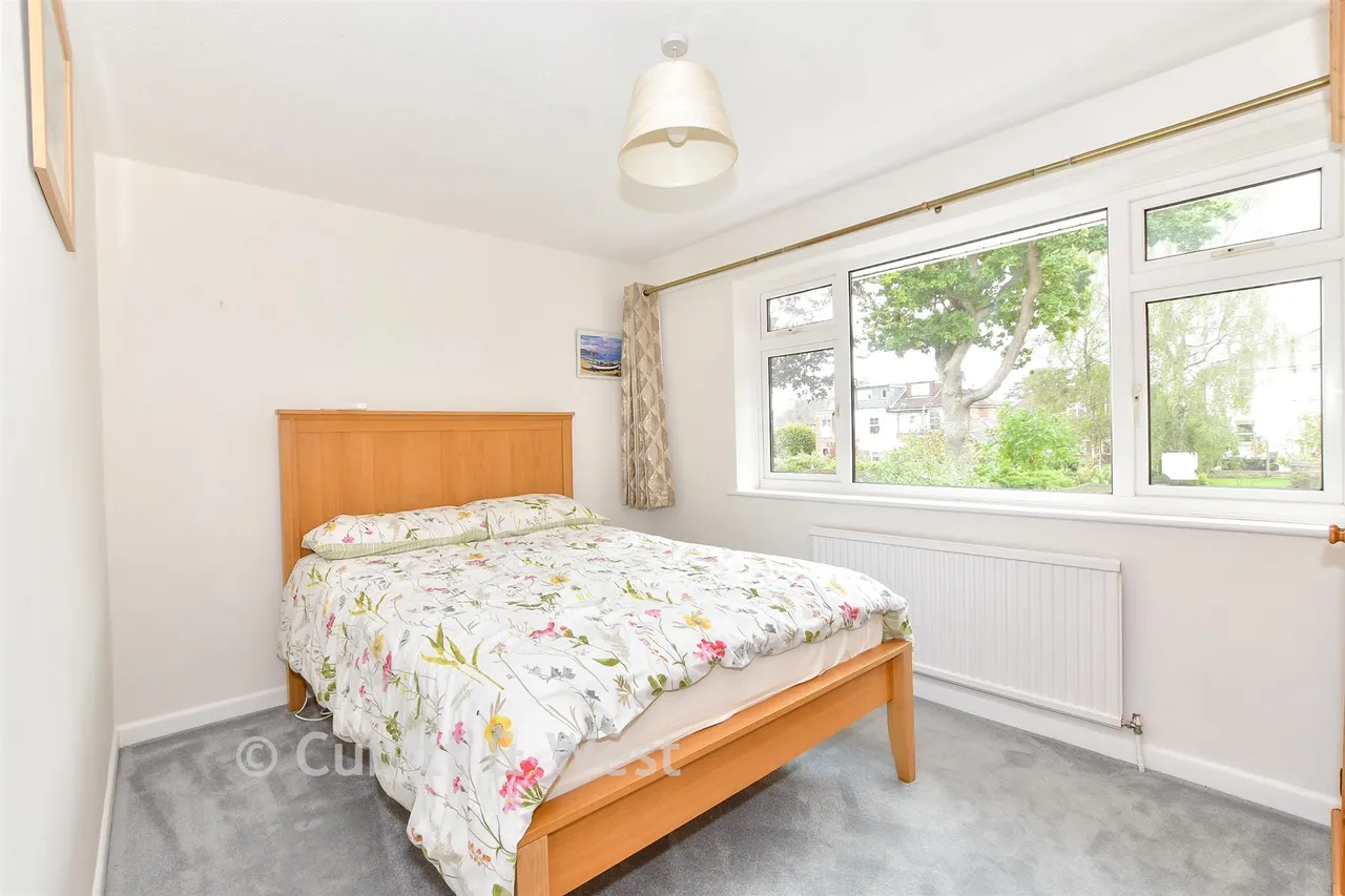 Bramley Close, Waterlooville, PO7, photo 9