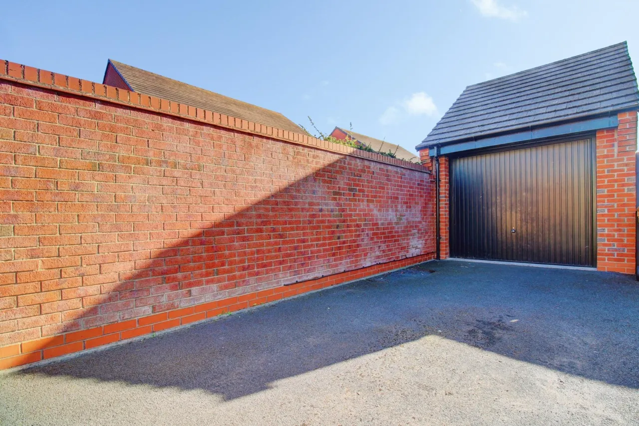 Poplar Road, Lichfield, WS13, photo 22