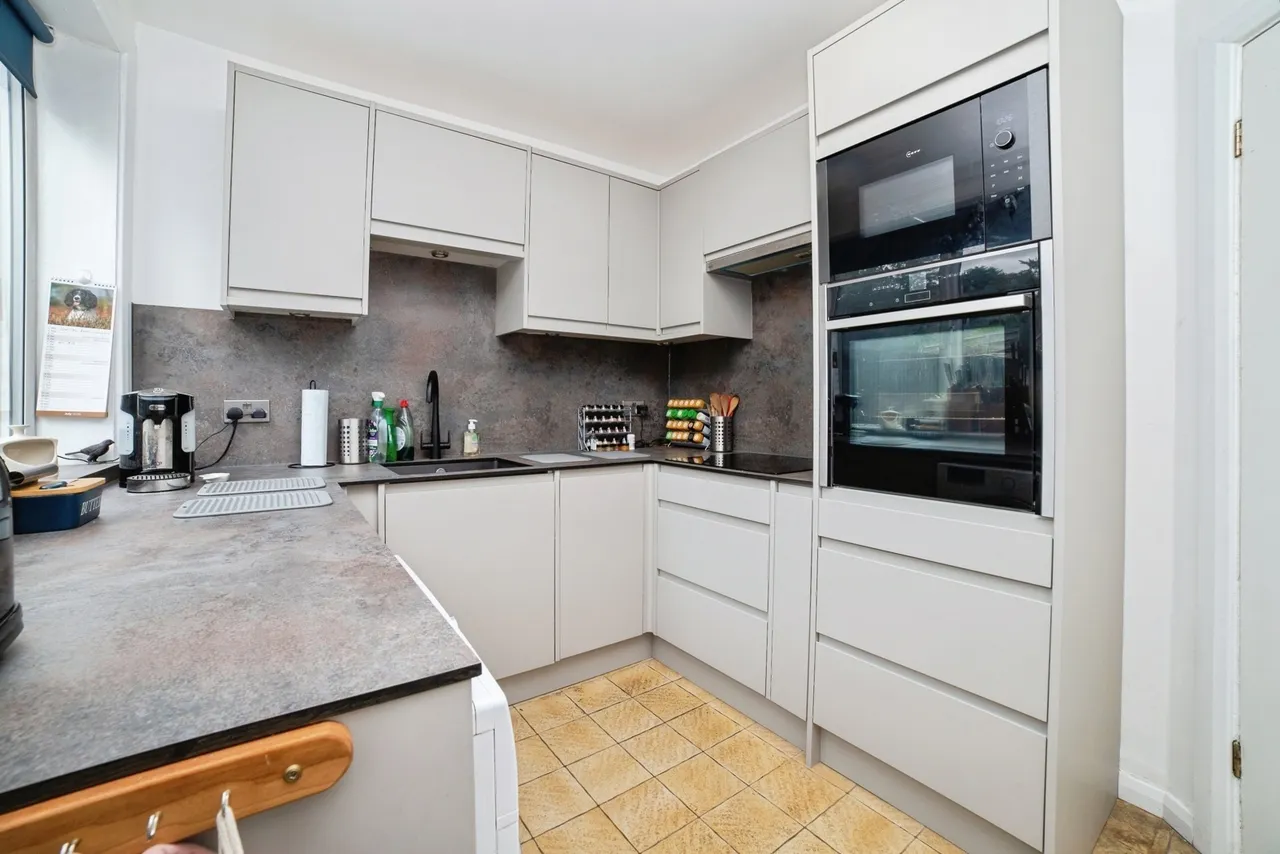 Paulsons Drive, Mansfield, Nottinghamshire, NG19, photo 2