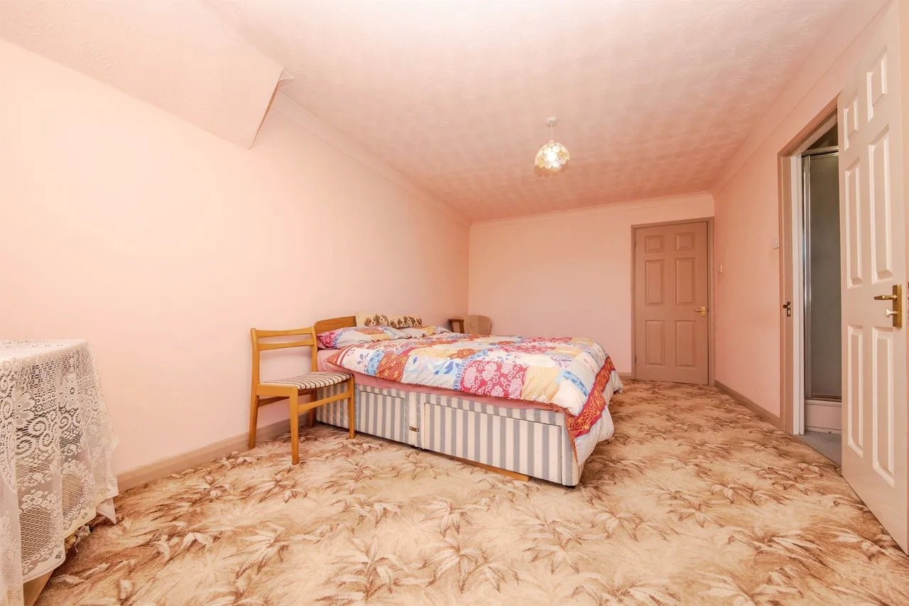 Aspen Way, Little Oakley, Harwich, photo 10