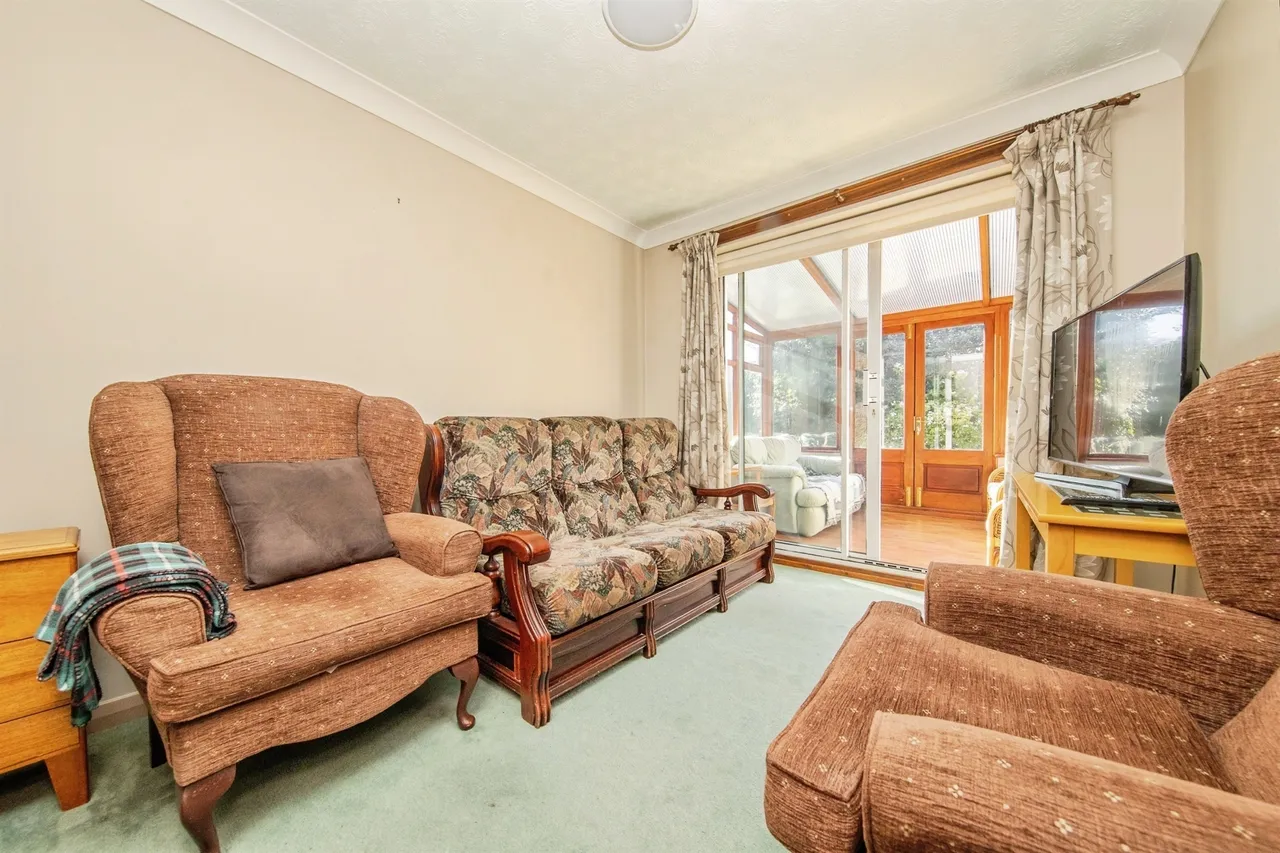 Aspen Way, Little Oakley, Harwich, photo 5