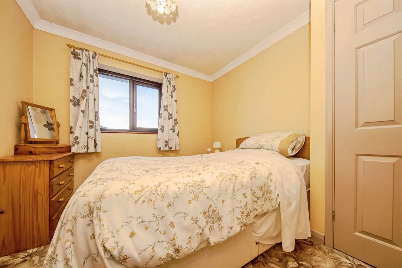 Aspen Way, Little Oakley, Harwich, photo 12