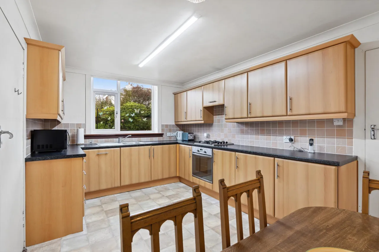 Forres Avenue, Giffnock, photo 6