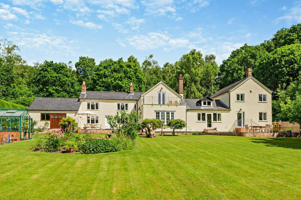 5 bed house for sale, Bishops Green, Newbury, RG20