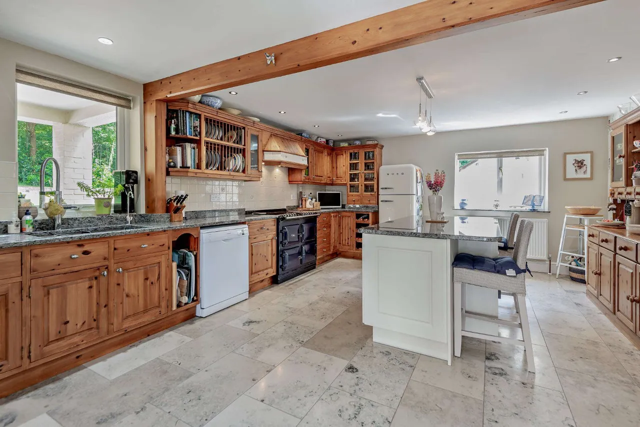 Bishops Green, Newbury, RG20, photo 8