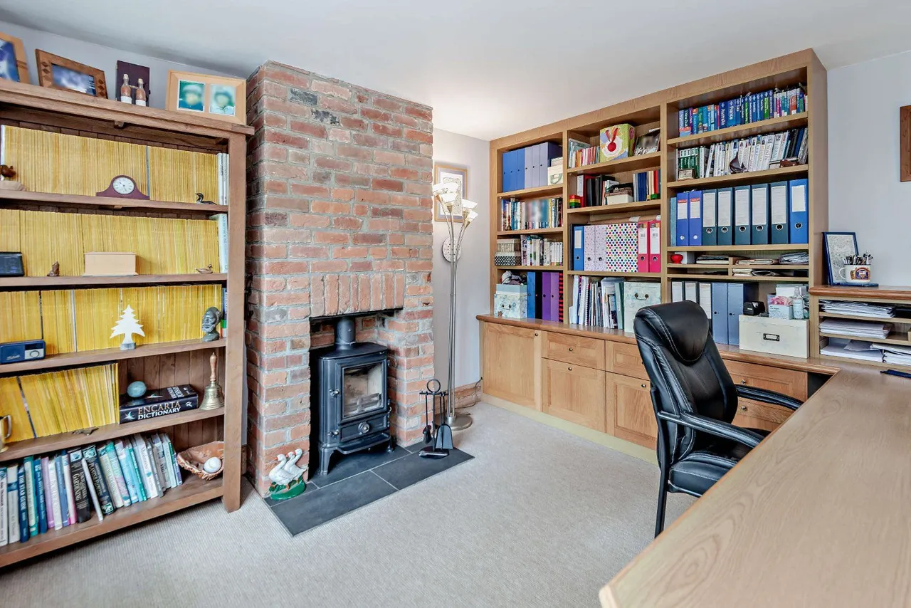 Bishops Green, Newbury, RG20, photo 12