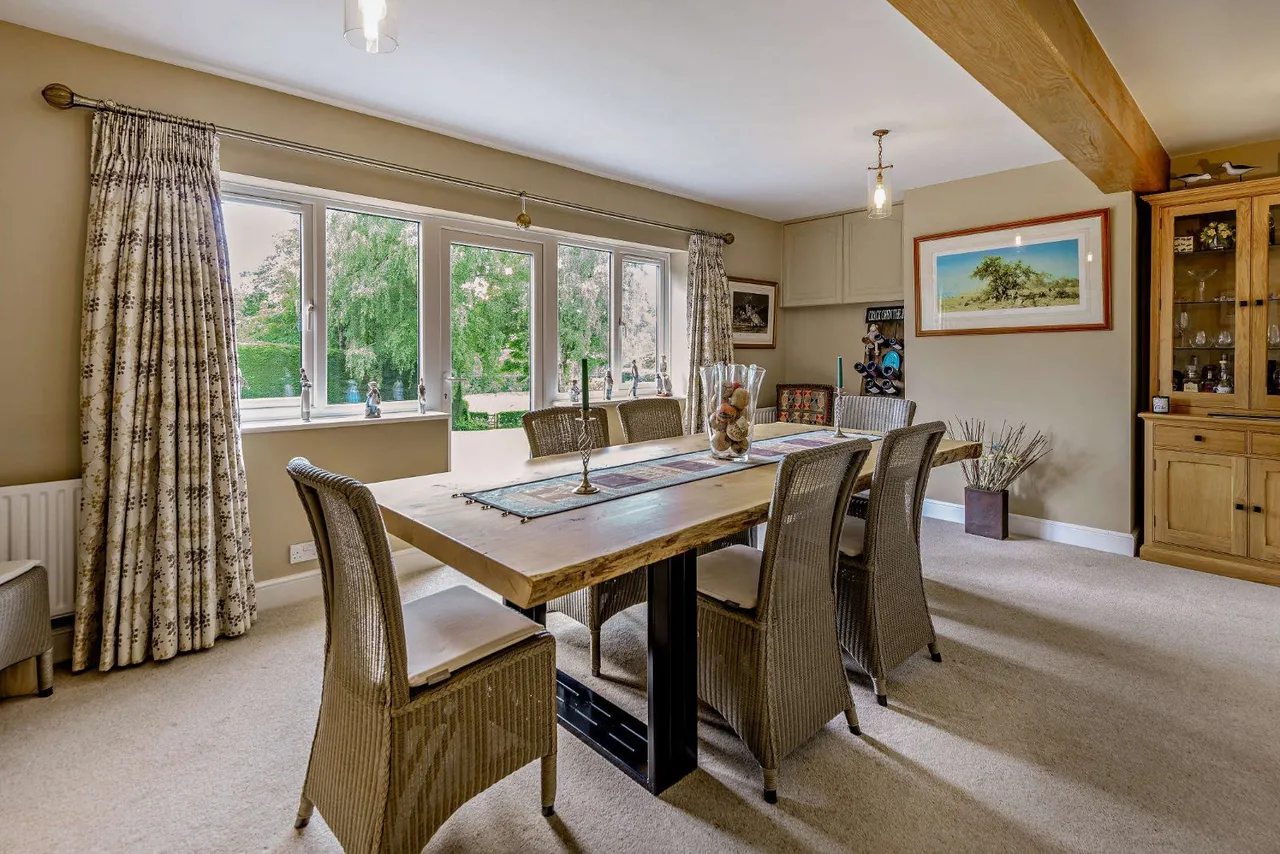 Bishops Green, Newbury, RG20, photo 6