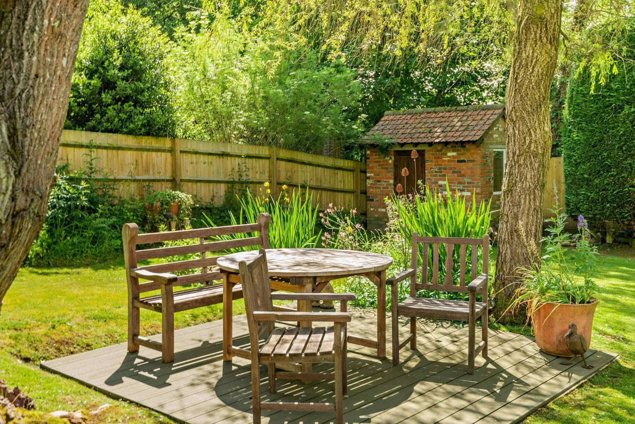 Bishops Green, Newbury, RG20, photo 17