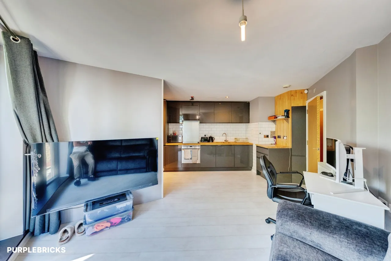 Fieldfare Lane, Greenhithe, DA9, photo 3