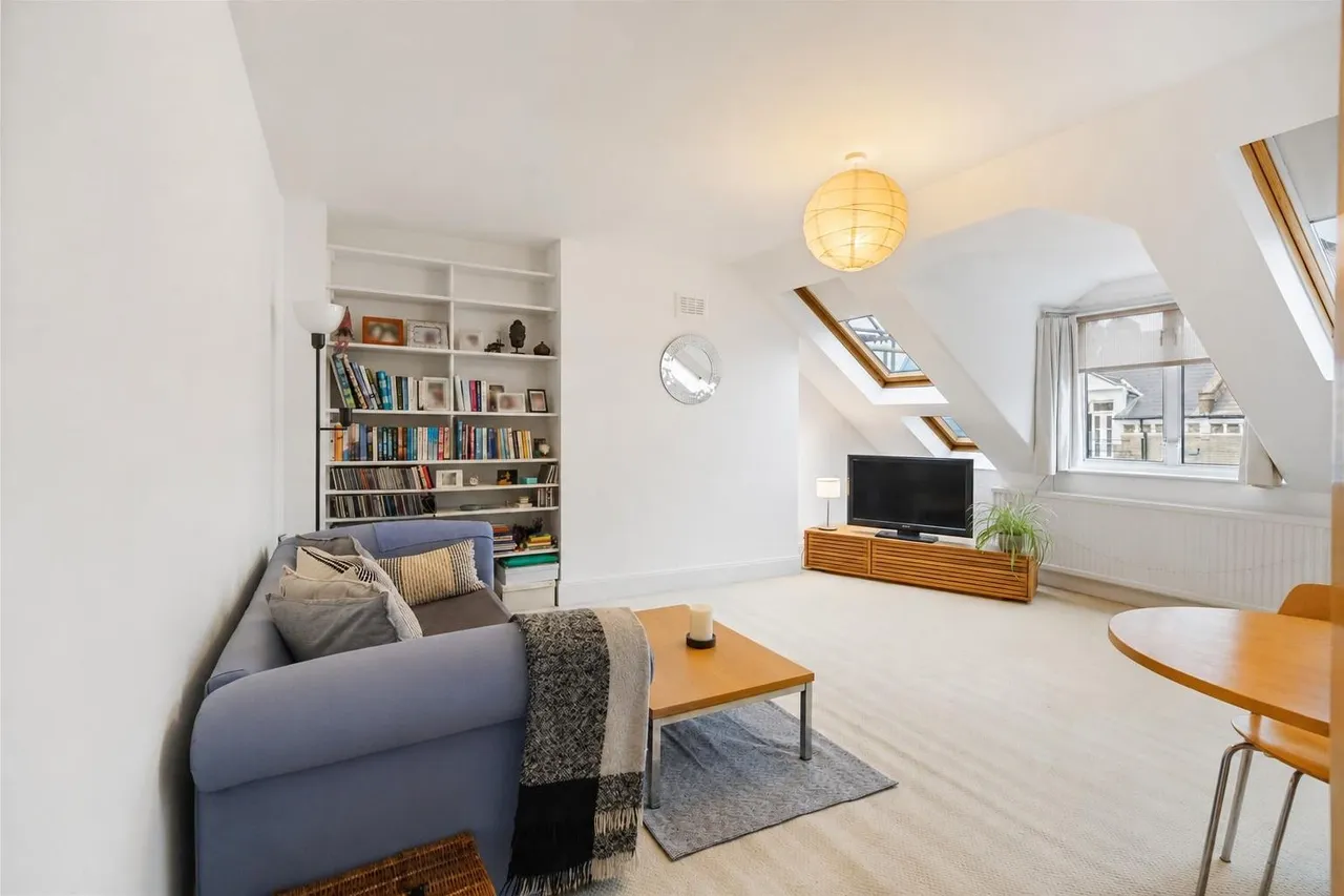 1 bed flat for sale — Hemstal Road West Hampstead, London NW6 2AB