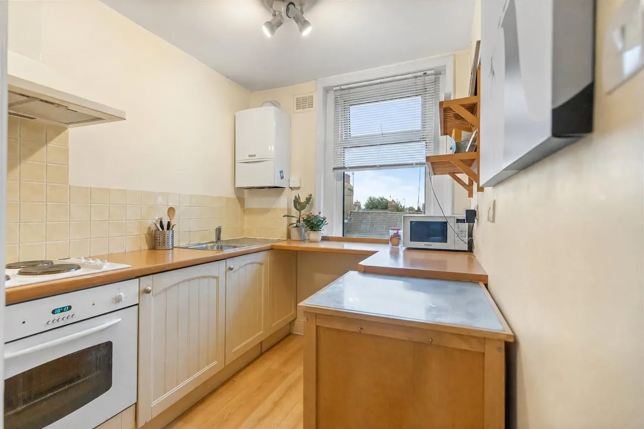 Hemstal Road West Hampstead, London NW6 2AB, photo 4