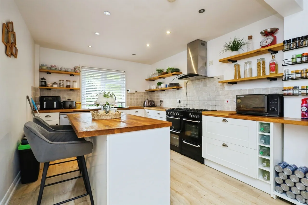 Summerfields Avenue, Hailsham, photo 6