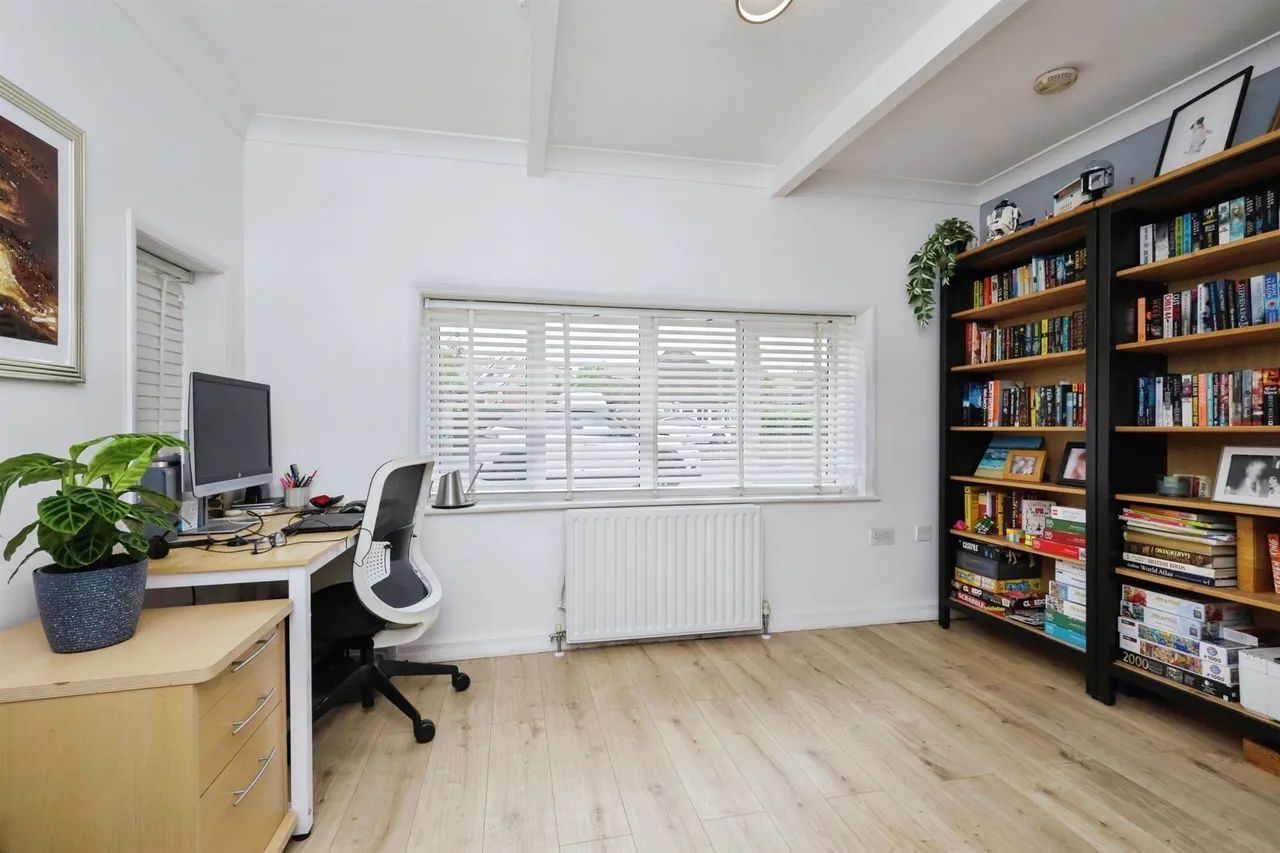 Summerfields Avenue, Hailsham, photo 4