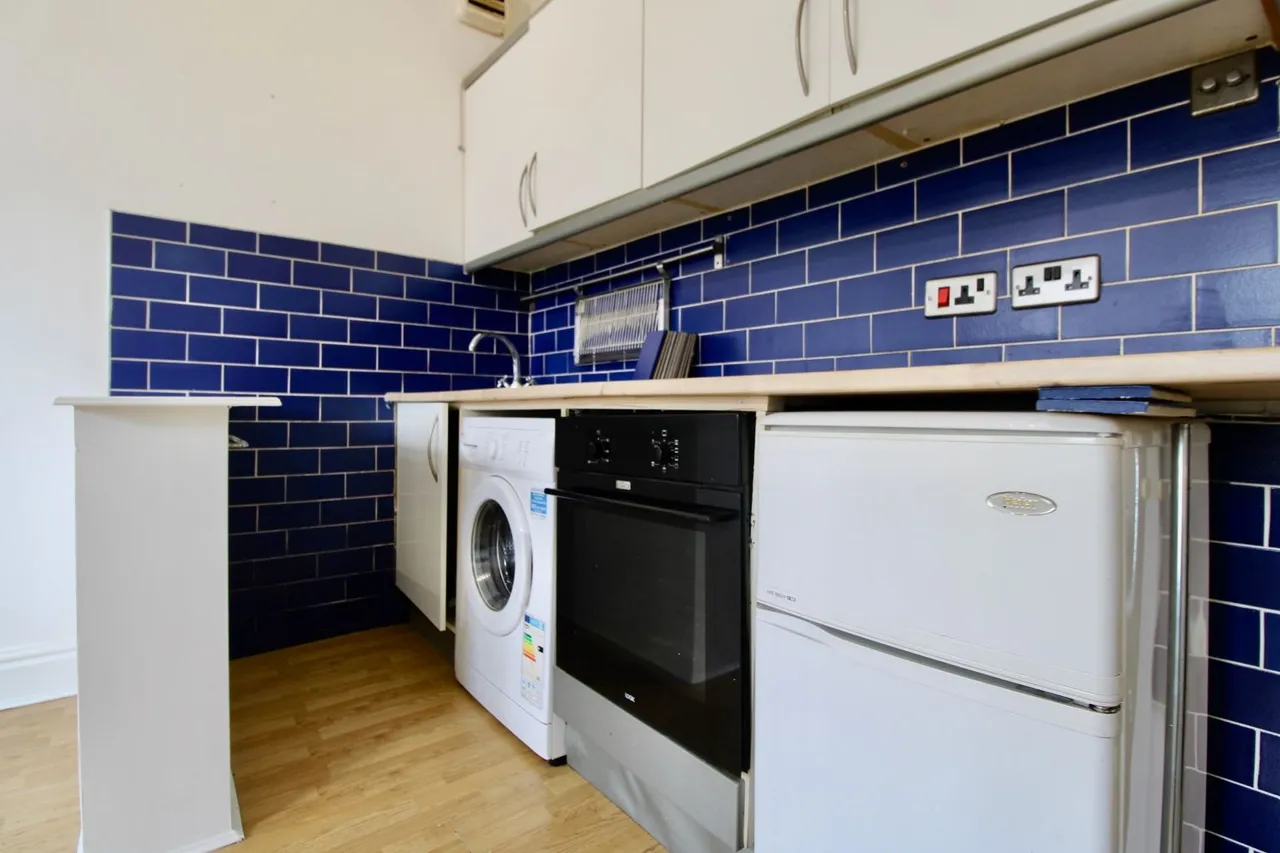 Narborough Road, Leicester, LE3, photo 5