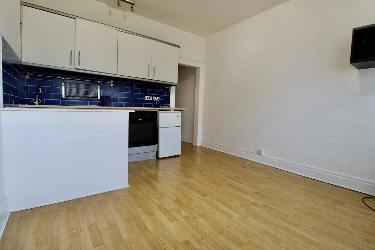 Narborough Road, Leicester, LE3, photo 6