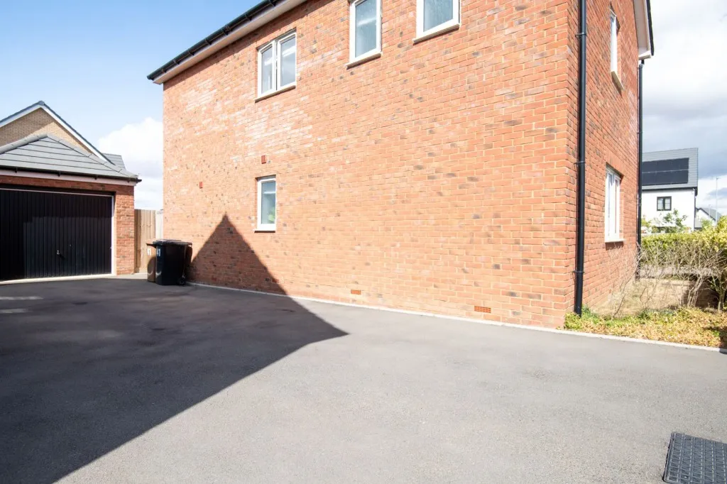 Cydonia Way, Wellingborough, NN8, photo 22