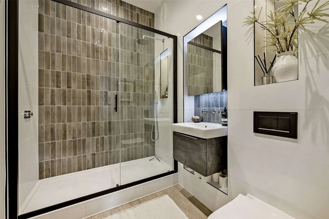 The Factory, Memorial Avenue, Slough, Berkshire, SL1 3GY, photo 7