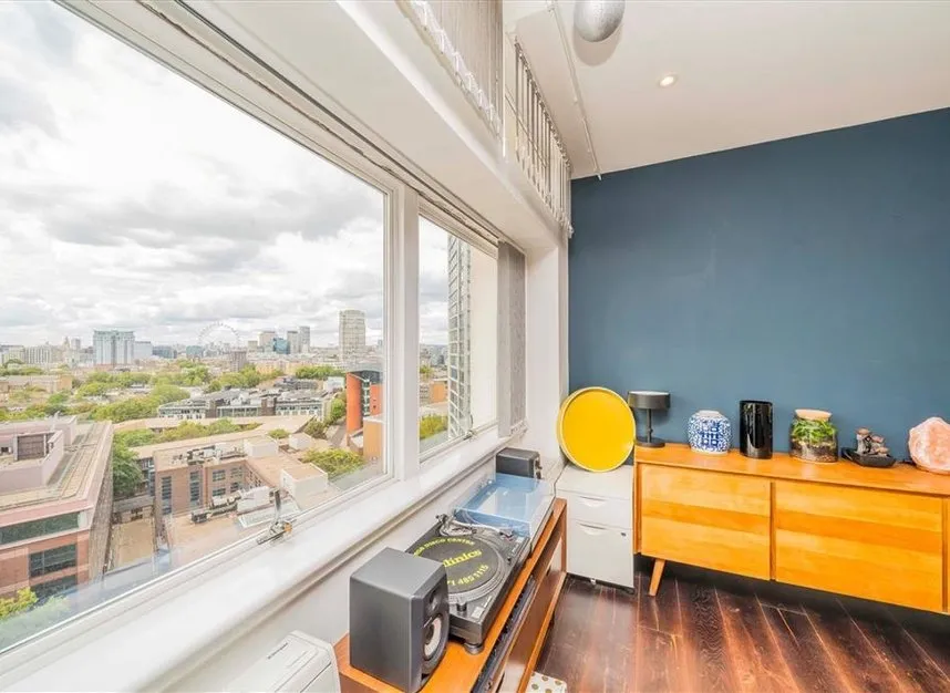 Newington Causeway, Elephant & Castle, SE1, photo 5