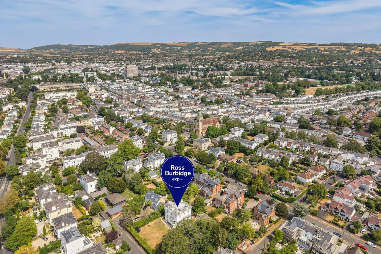Tudor Lodge Drive, Cheltenham, GL50, photo 12