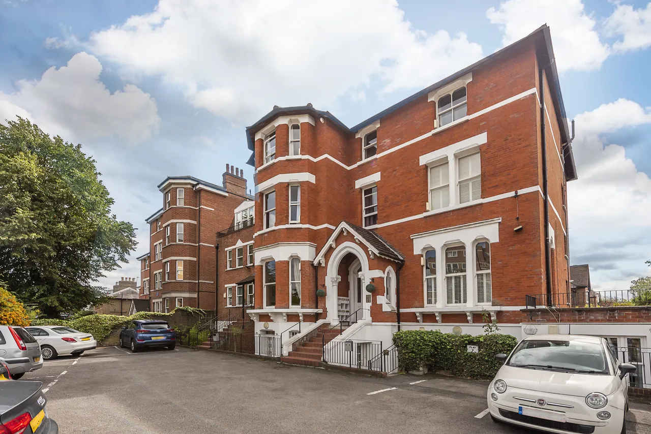 1 bed flat for sale — Upper Richmond Road, London, SW15