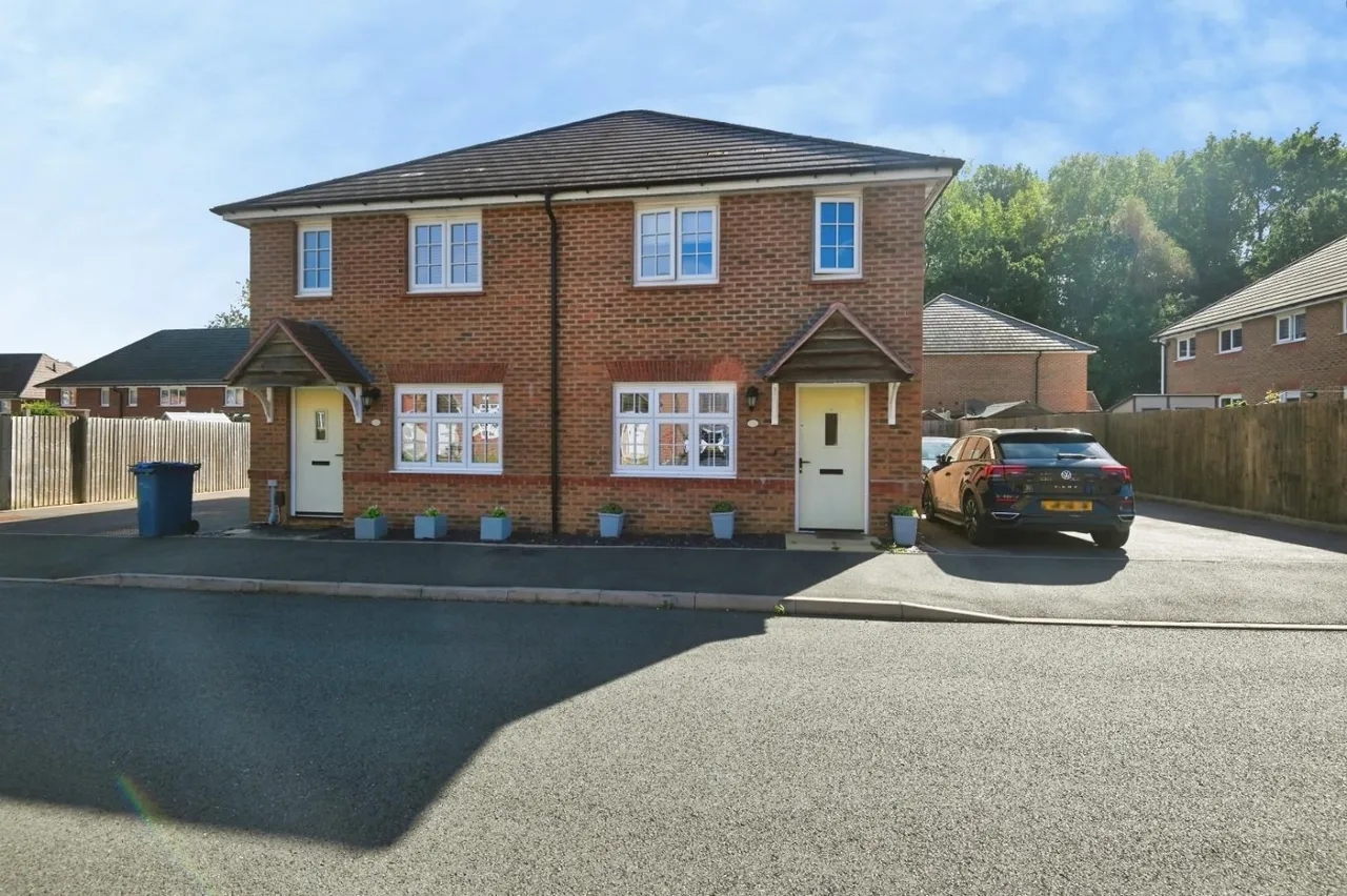 3 bed house for sale, Cheddleton Close, Amington, B77