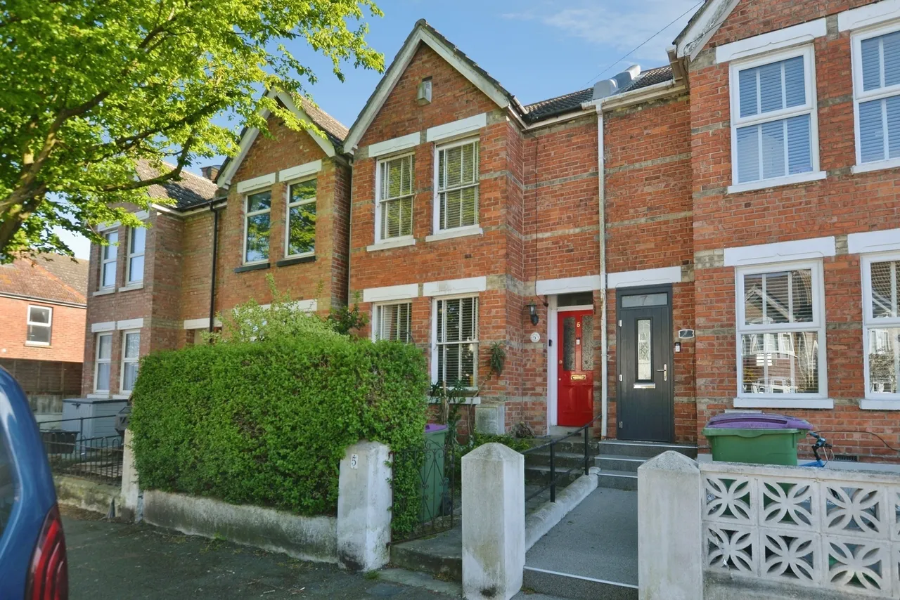 3 bed house for sale — Chart Road, Folkestone, Kent, CT19