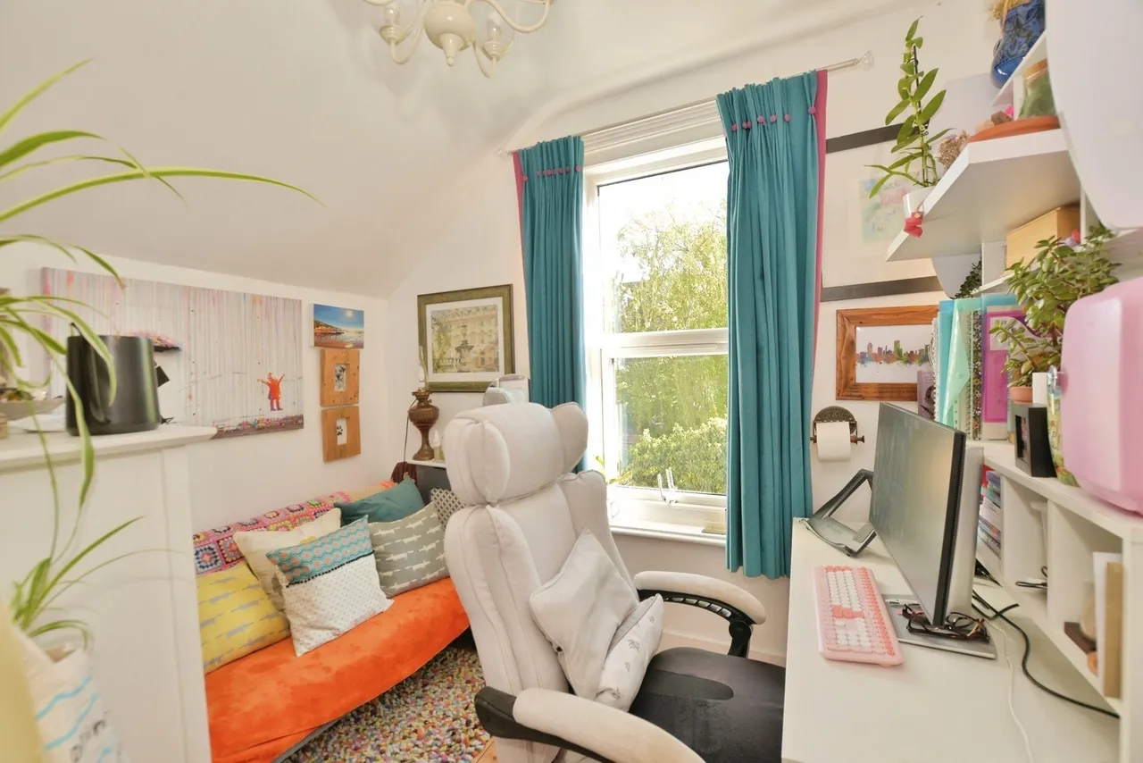 Chart Road, Folkestone, Kent, CT19, photo 11