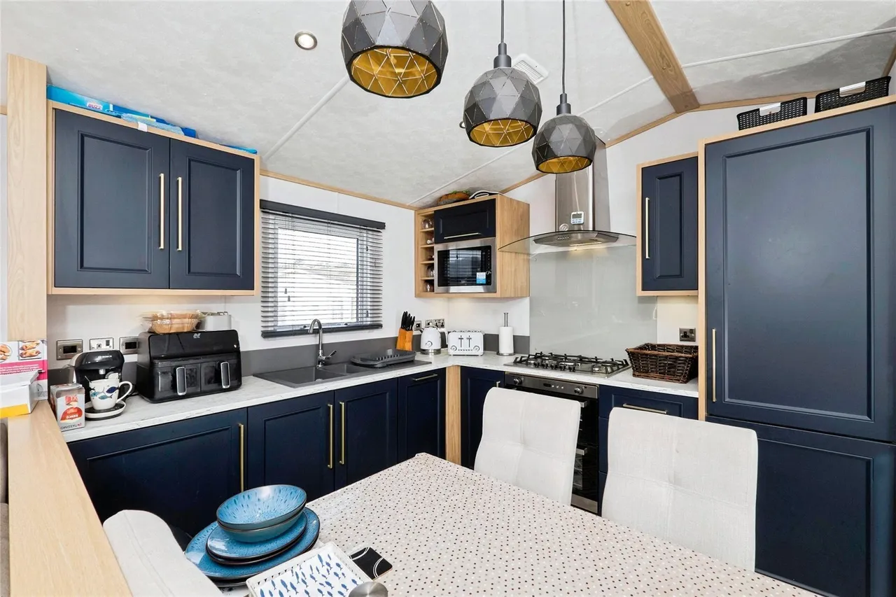Wheal End, Praa Sands Holiday Village, TR20, photo 6