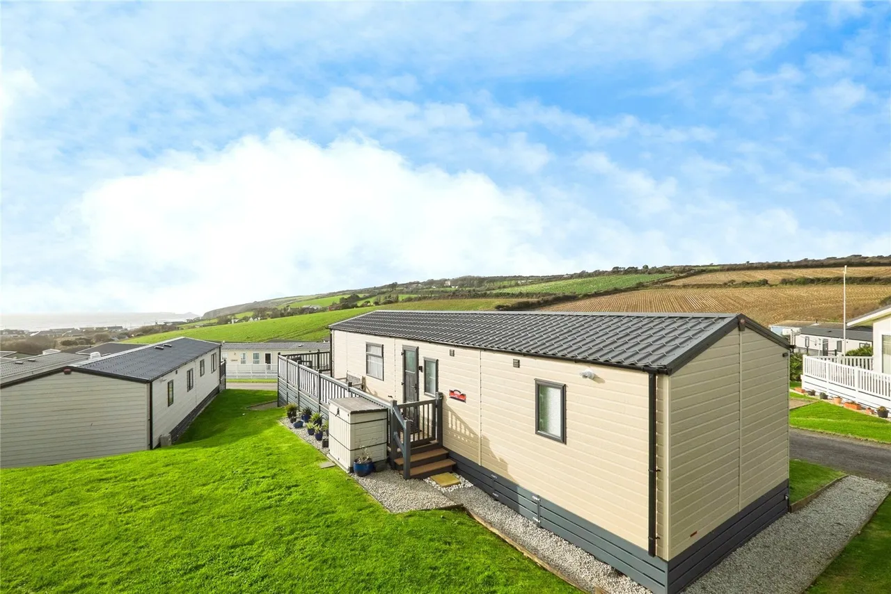 3 bed mobile home for sale, Wheal End, Praa Sands Holiday Village, TR20