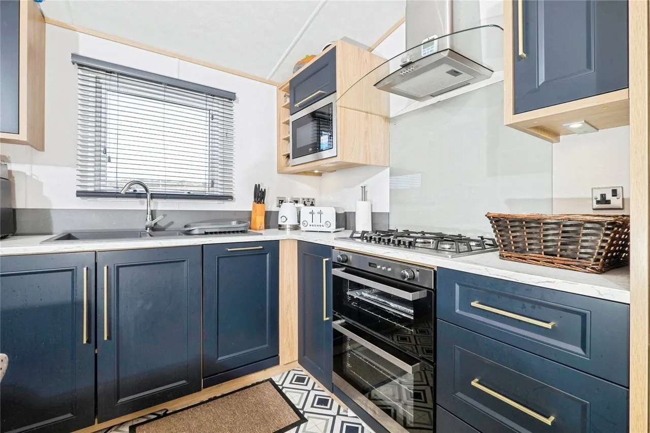Wheal End, Praa Sands Holiday Village, TR20, photo 5