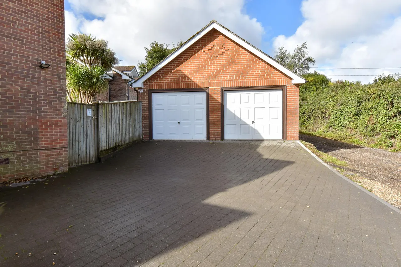 Rookley, PO38, photo 15