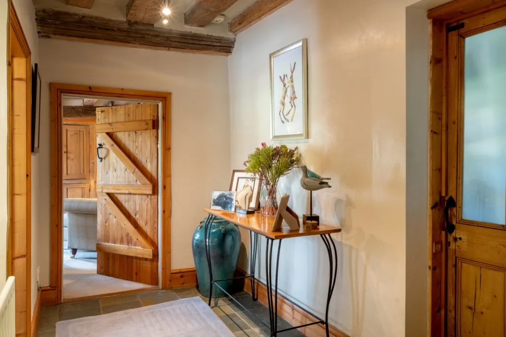 Church Farmhouse, Wymeswold, LE12, photo 9