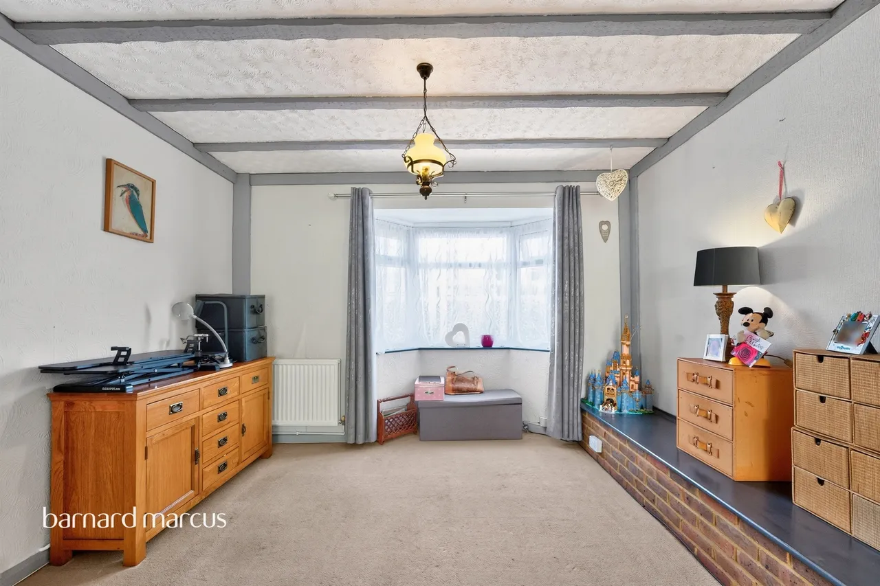 Harlington Road West, Feltham, TW14, photo 7