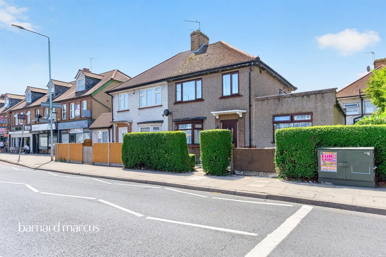 Harlington Road West, Feltham, TW14, photo 17